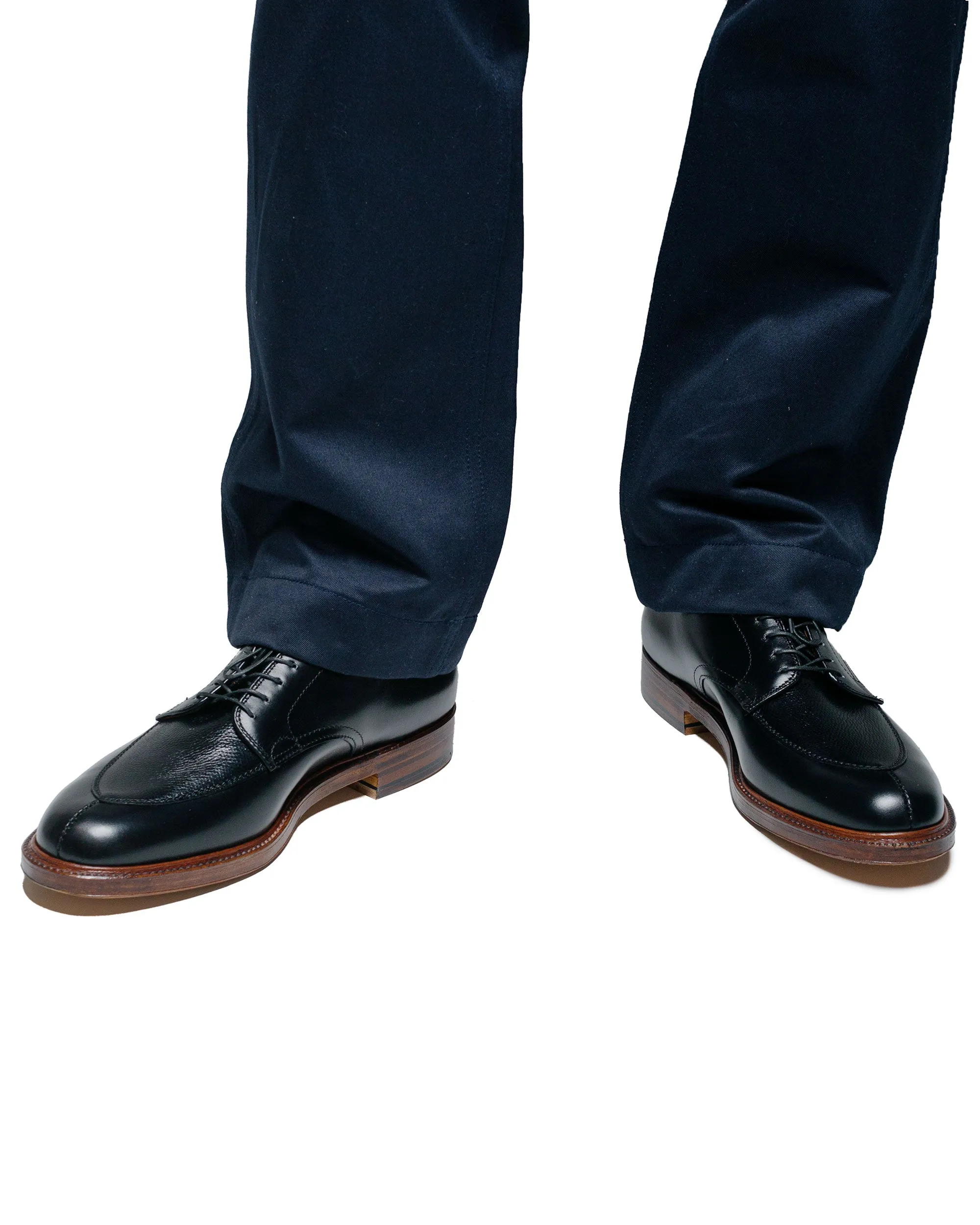Alden V Tip Blucher Black Calfskin/Black Regina Grain G2603