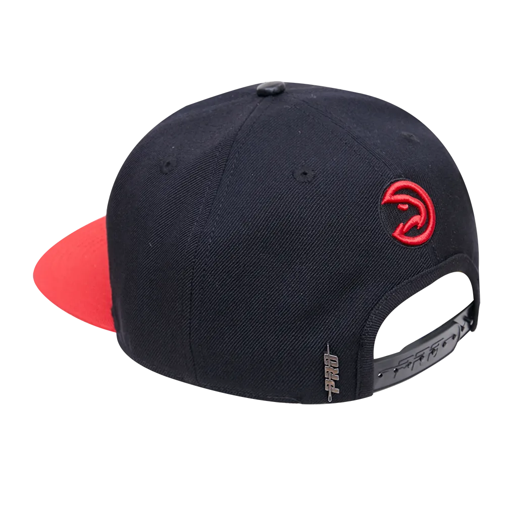 ATLANTA HAWKS MULTI LOGO WOOL SNAPBACK HAT (BLACK/RED)