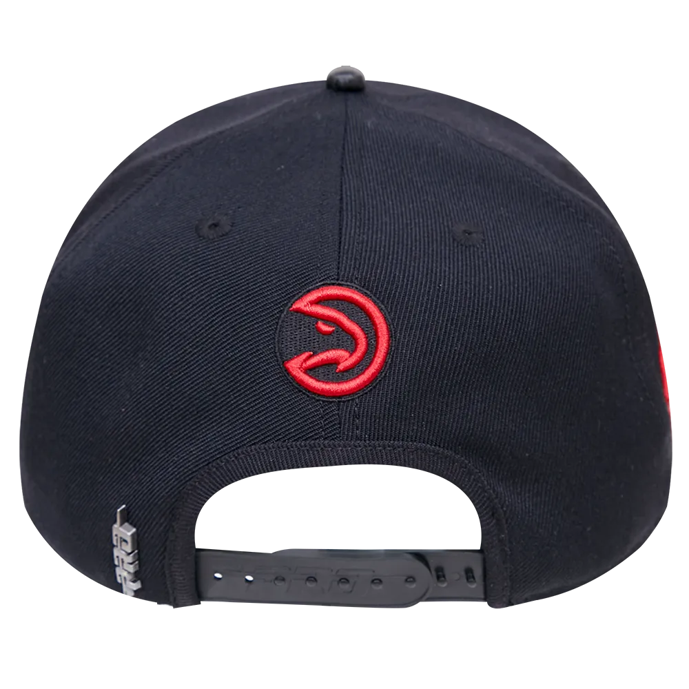 ATLANTA HAWKS MULTI LOGO WOOL SNAPBACK HAT (BLACK/RED)