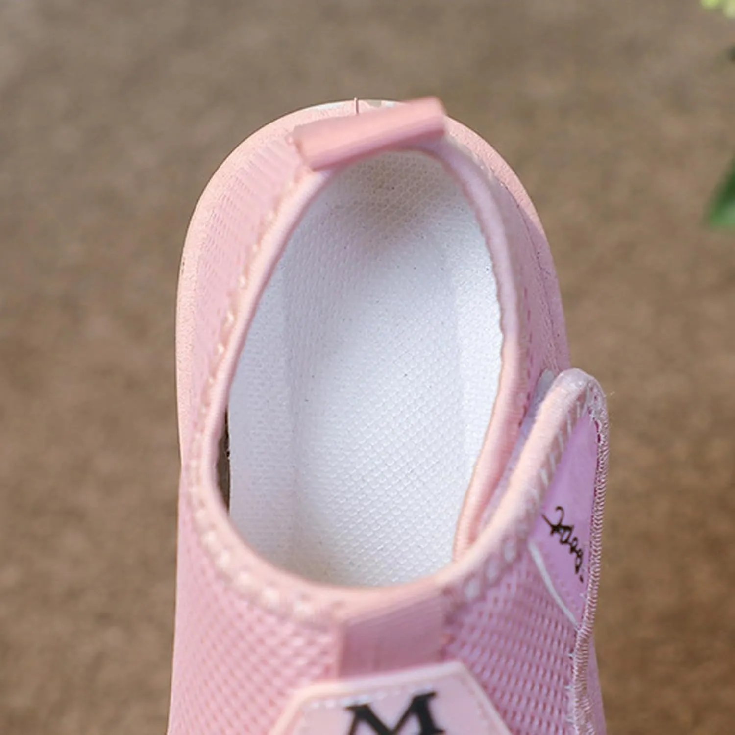 Boys Breathable Sports Water Shoes for Kids Barefoot Swim Beach Shoes Quick Dry Athletic Sneakers Outdoor Sports Pool