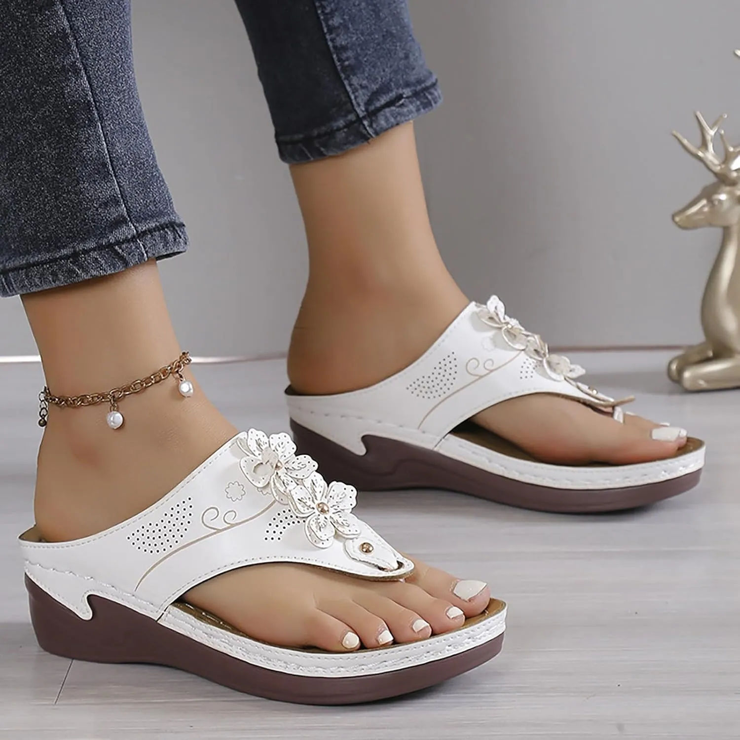 Womens Flip Flops Ladies Yoga Mat Comfortable Walking Thong Sandals Summer Beach Walking Wedge Slip On Slippers for Plantar Fasciitis Indoor Outdoor